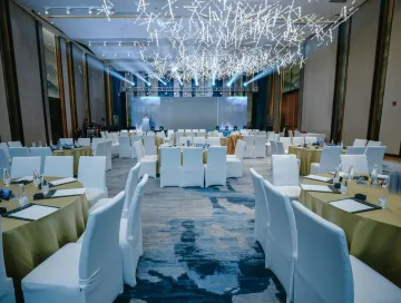 Wnętrze luksusowego hotelu z eleganckim wyposażeniem